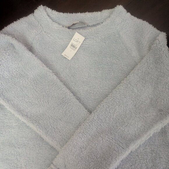 Loft Faux Sherpa Fleece Sweatshirt in Icy Gray Size Small - Picture 4 of 8